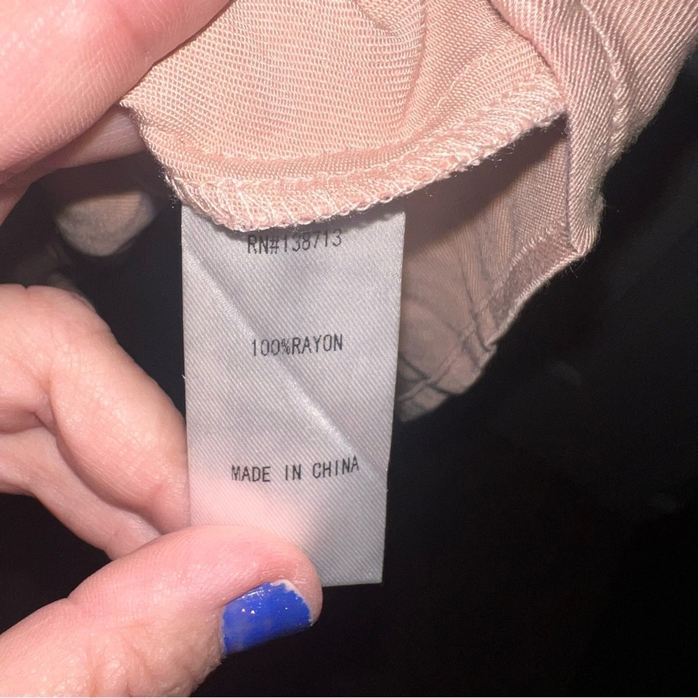 Doe & Rae - Size Small - Peach - Buttons down front - Picture 5 of 6